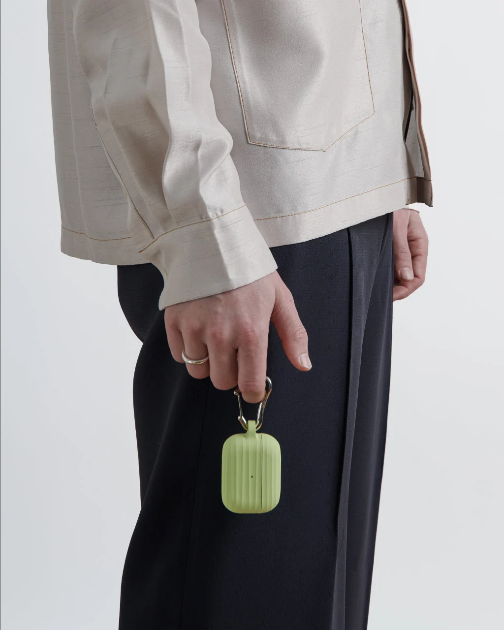 AirPods Gen 3 Leafy Green (Kopie) – Bild 2